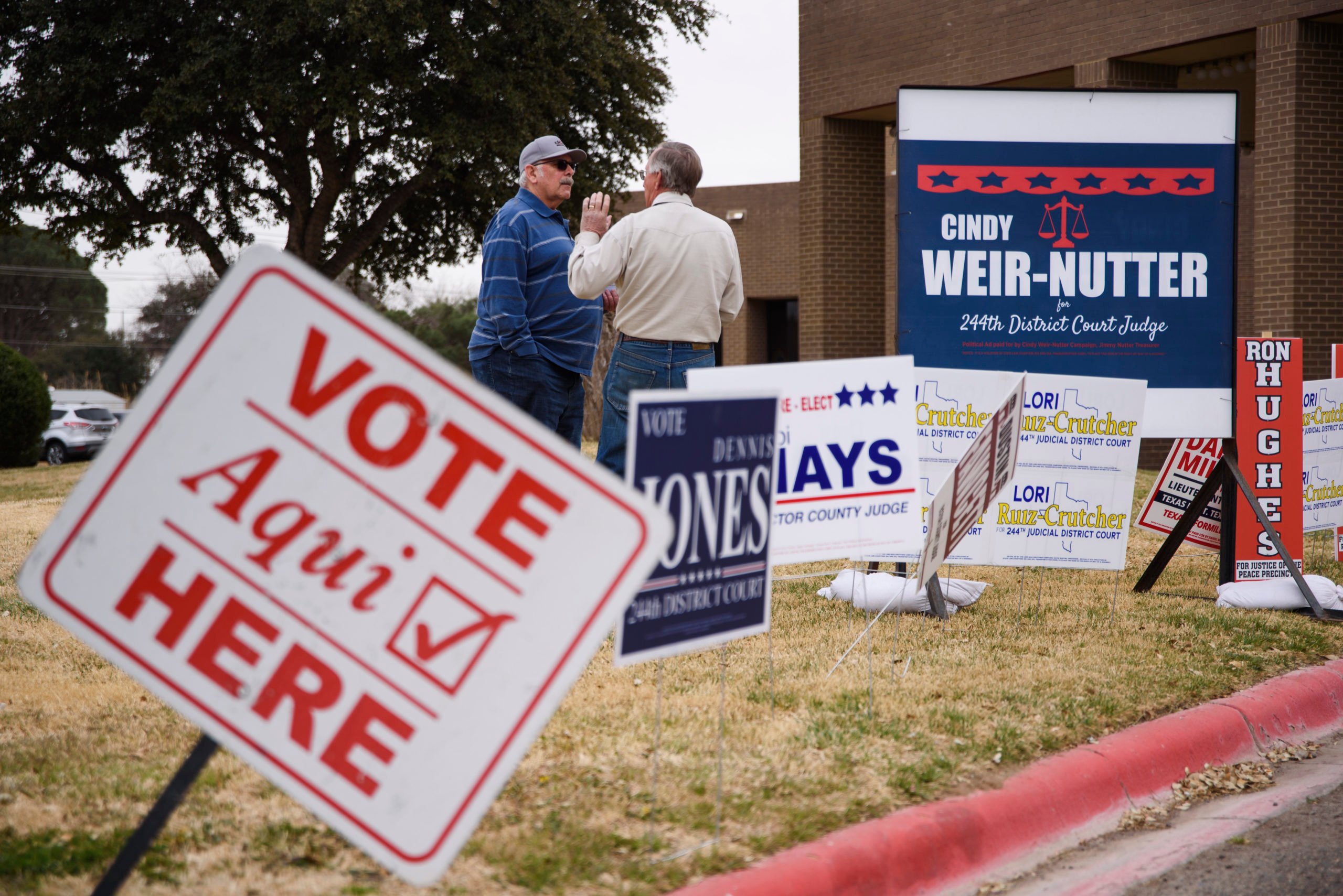 Texas Democratic Voters Dipped In Primaries Gop Turnout Increased